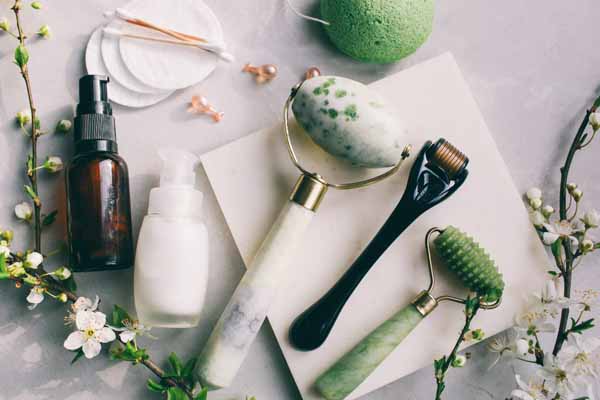 Dermaroller,And,Serum,Next,To,An,Anti,Aging,Face,Cream